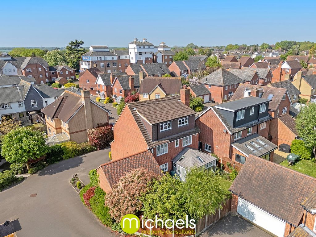 Property photo 2 of 43