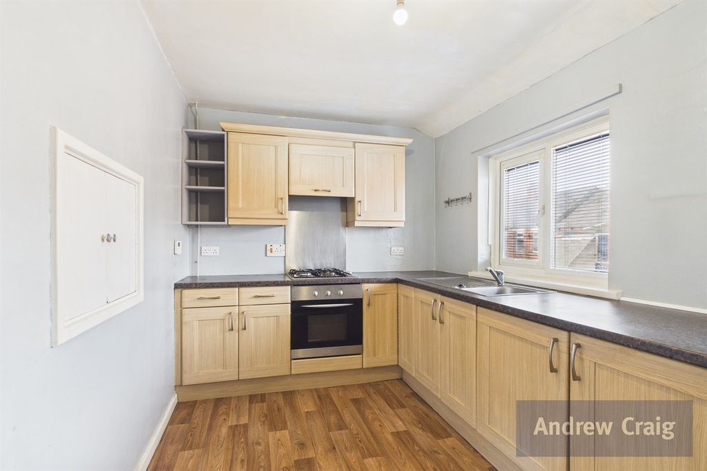 Property photo 3 of 16 Kitchen