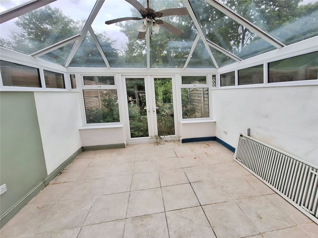 Property photo 3 of 12 Conservatory
