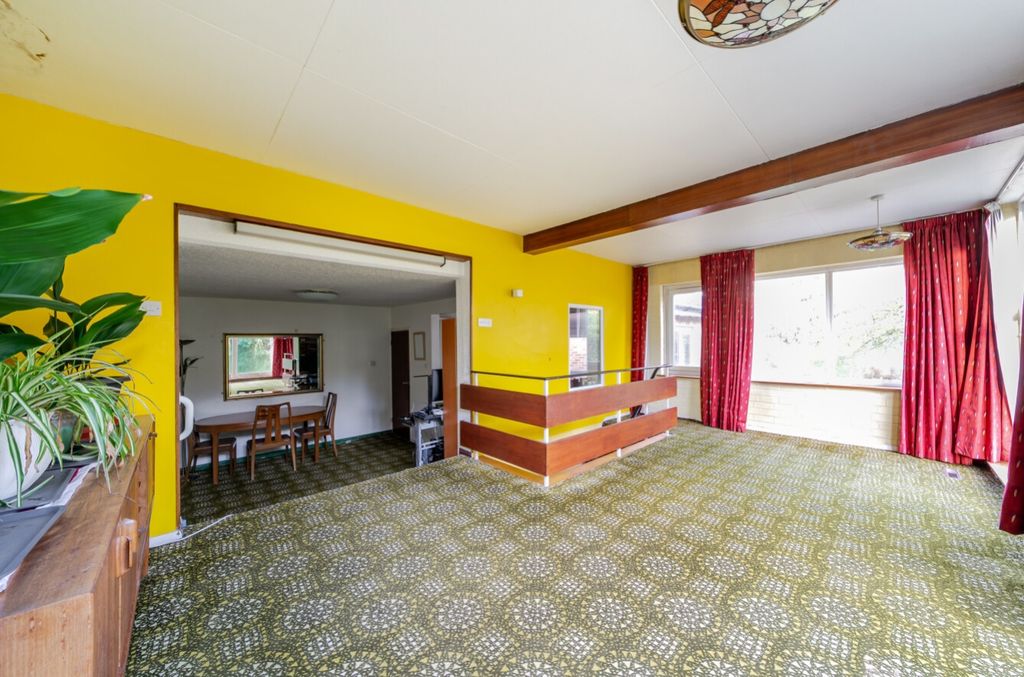 Property photo 3 of 23 1536561-8-1A16349Ad17ee