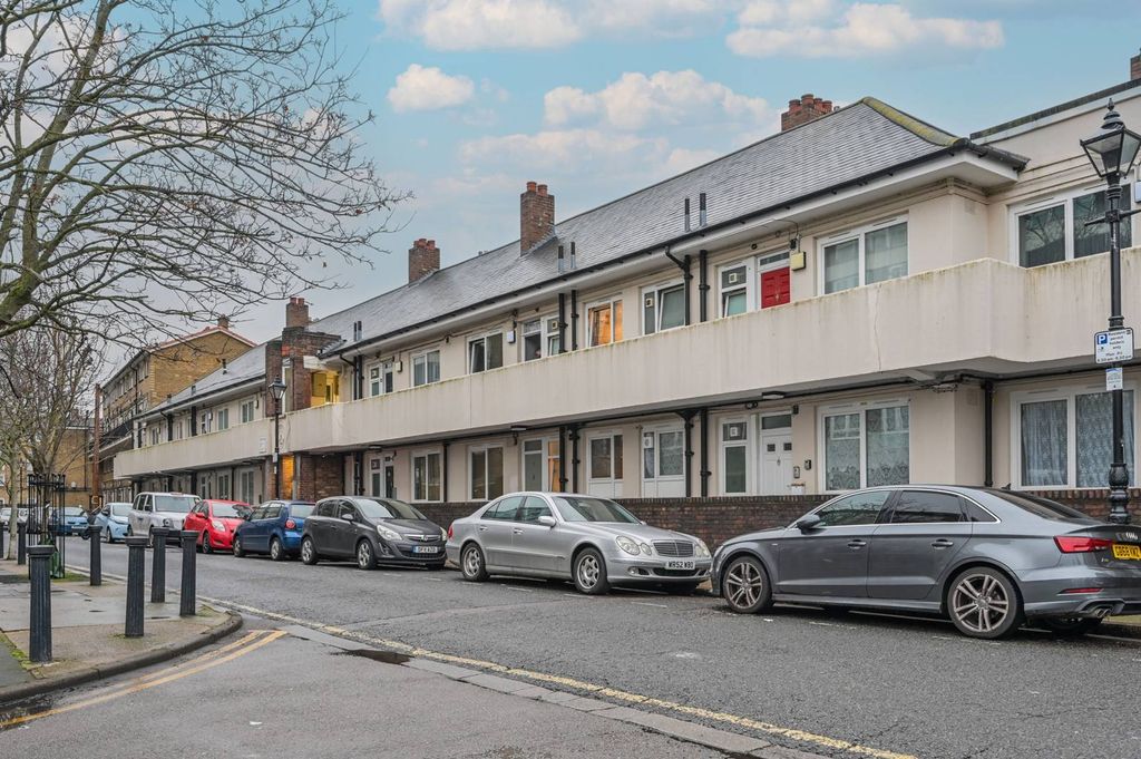 Property photo 2 of 10