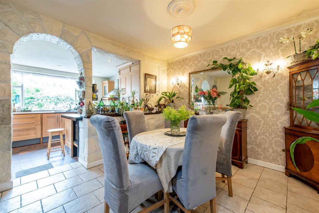 Property photo 3 of 24 Dining Room