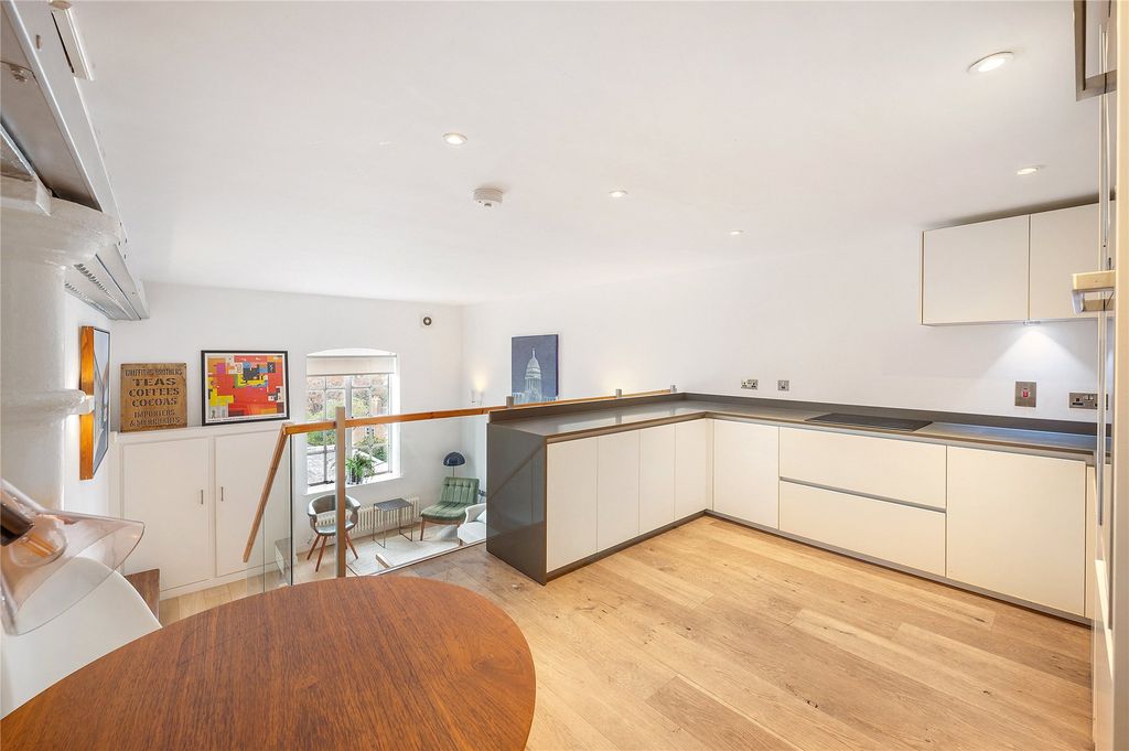 Property photo 3 of 13 Picture No. 25