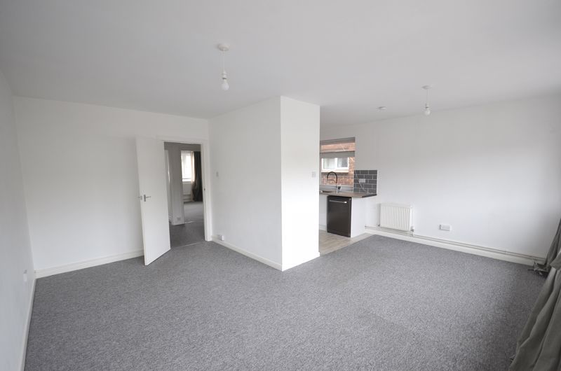 Property photo 3 of 8 Photo 9