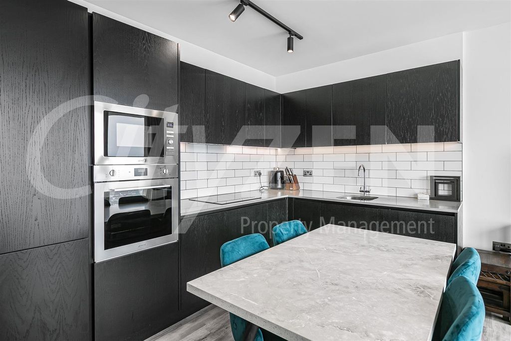 Property photo 2 of 23 Kitchen