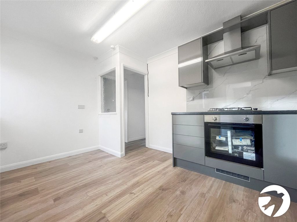 Property photo 3 of 12 Picture No. 28