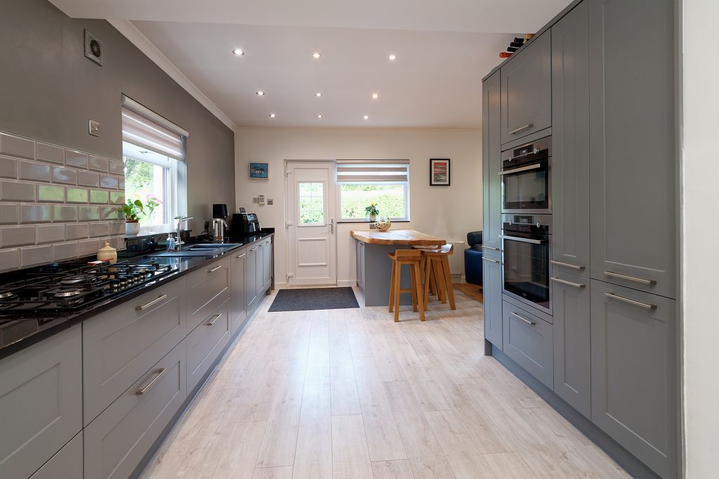 Property photo 3 of 25 Property Image 3