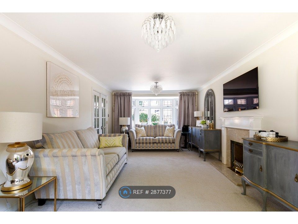 Property photo 2 of 25