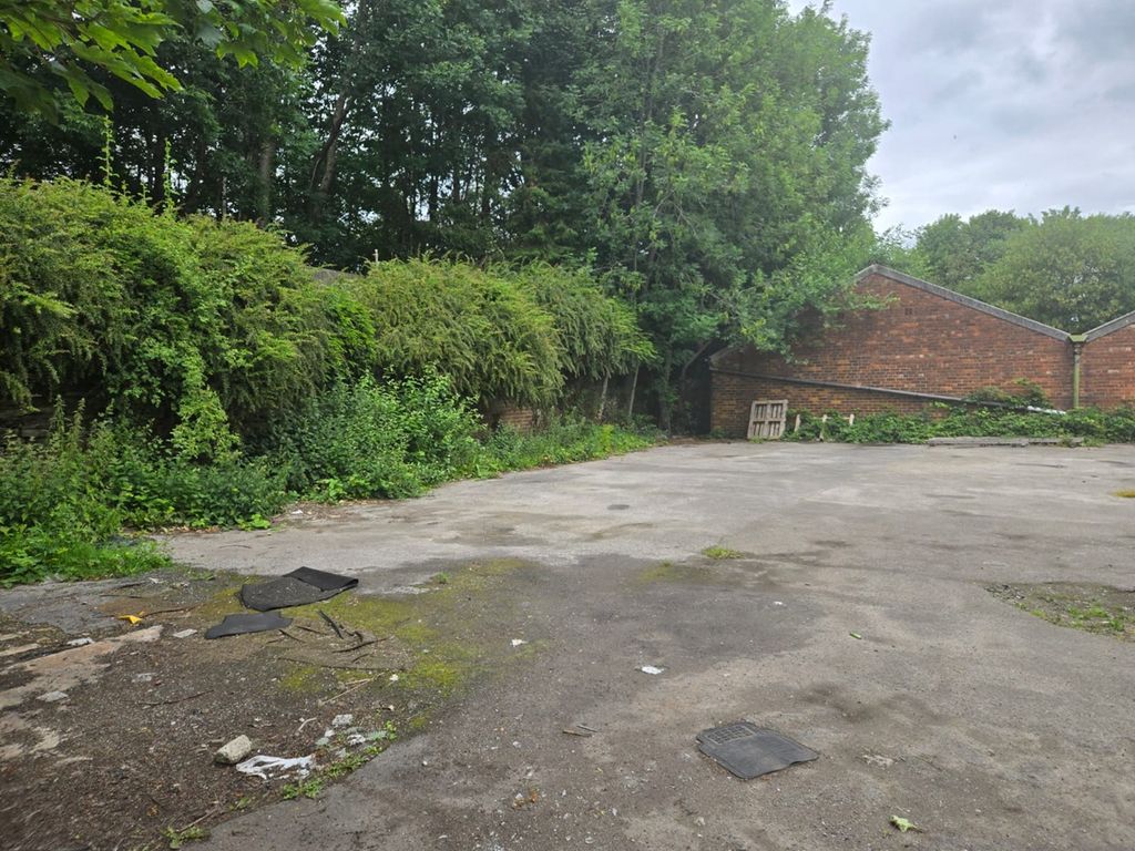 Property photo 1 of 3