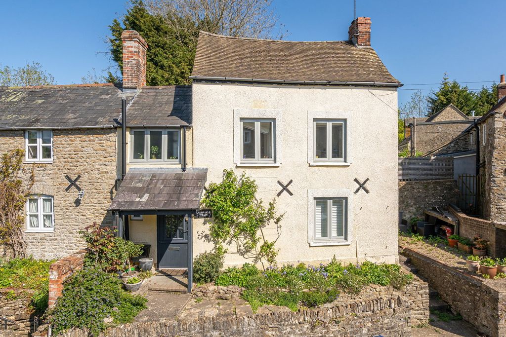 Property photo 1 of 11