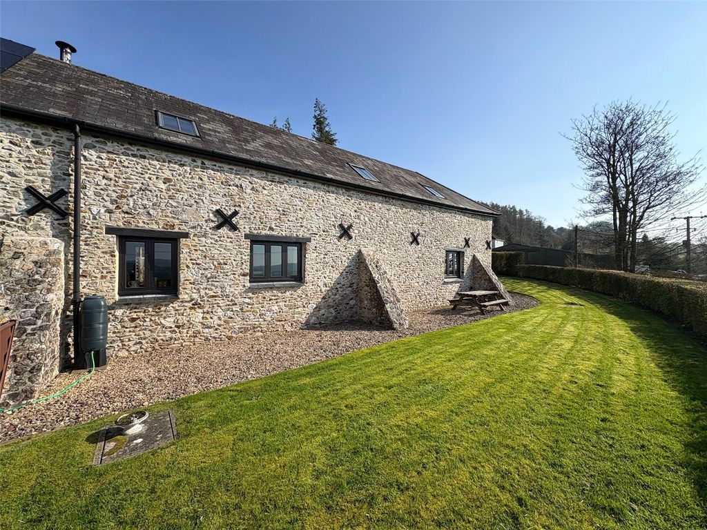 Property photo 1 of 23 Picture No. 04