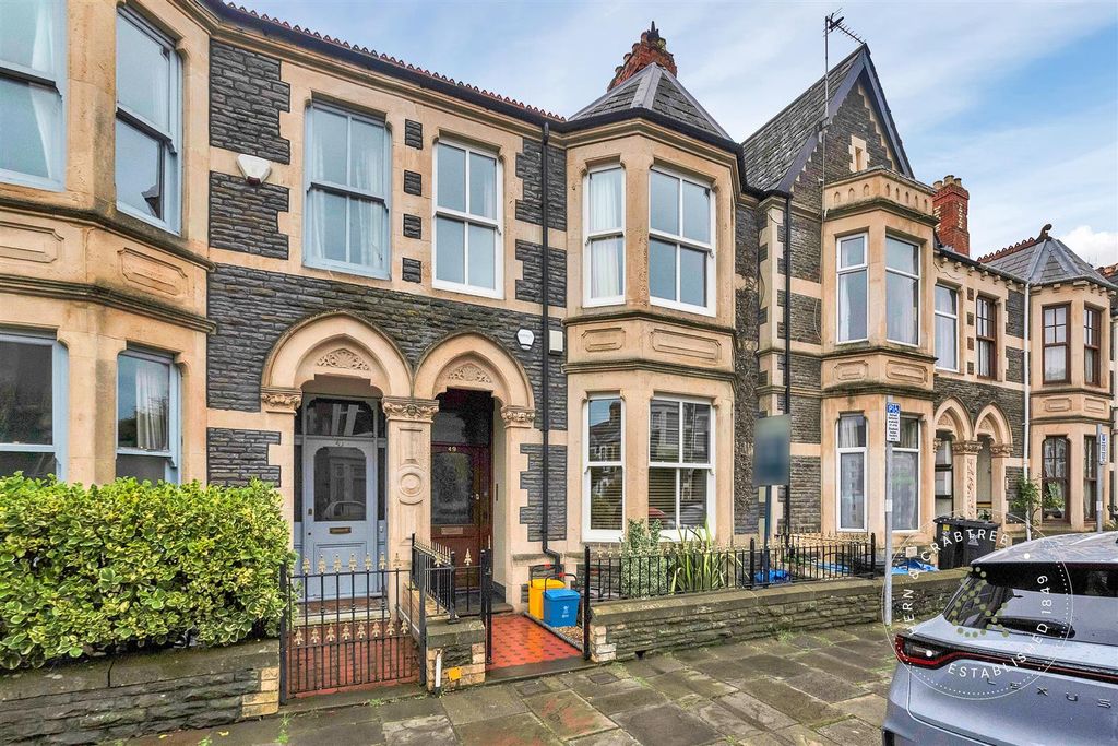 Property photo 1 of 21 Hamilton-Street-22.Jpg