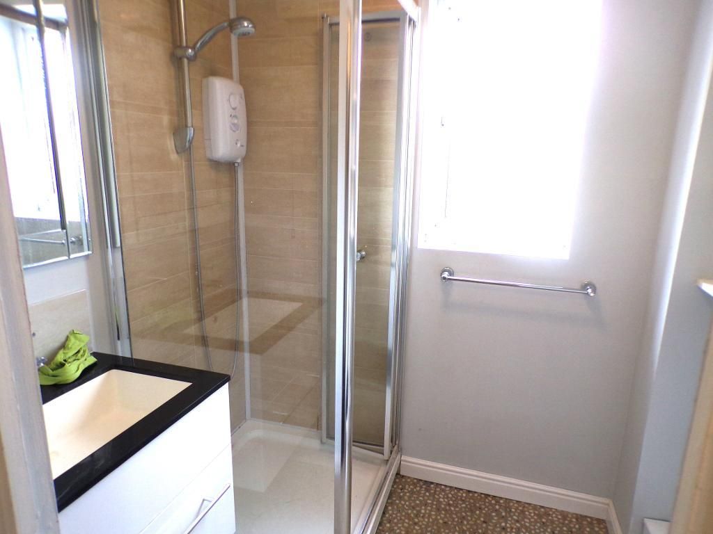 Property photo 2 of 7 Shower Room