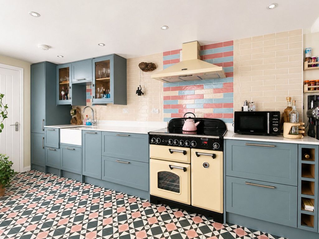 Property photo 3 of 28 Picture No. 32