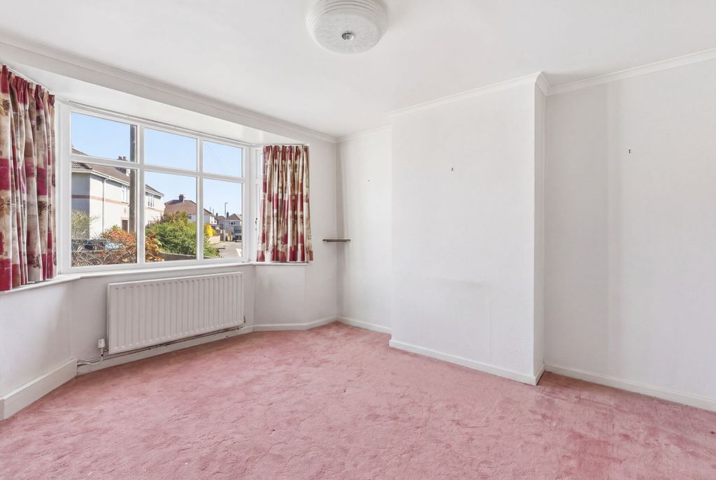 Property photo 3 of 42