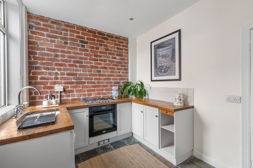 Property photo 3 of 15 Picture 3