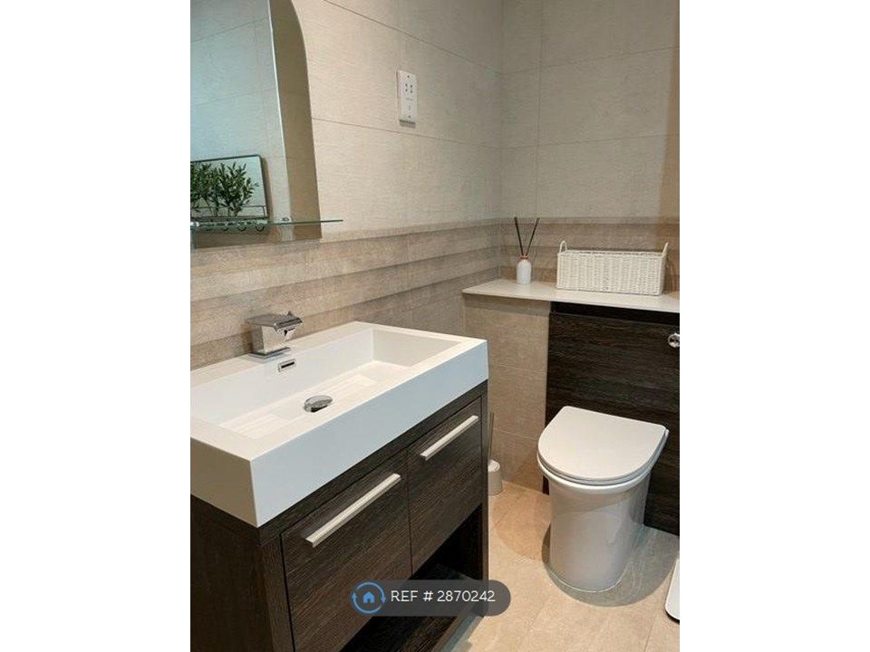 Property photo 3 of 16 Main Bathroom