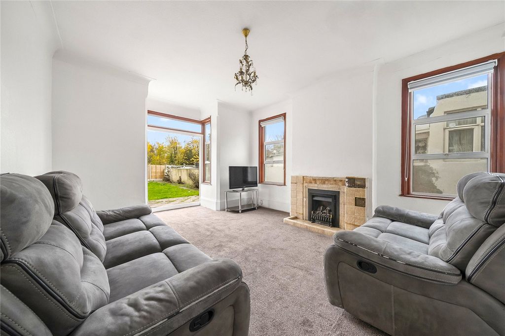 Property photo 2 of 28 Picture No. 49