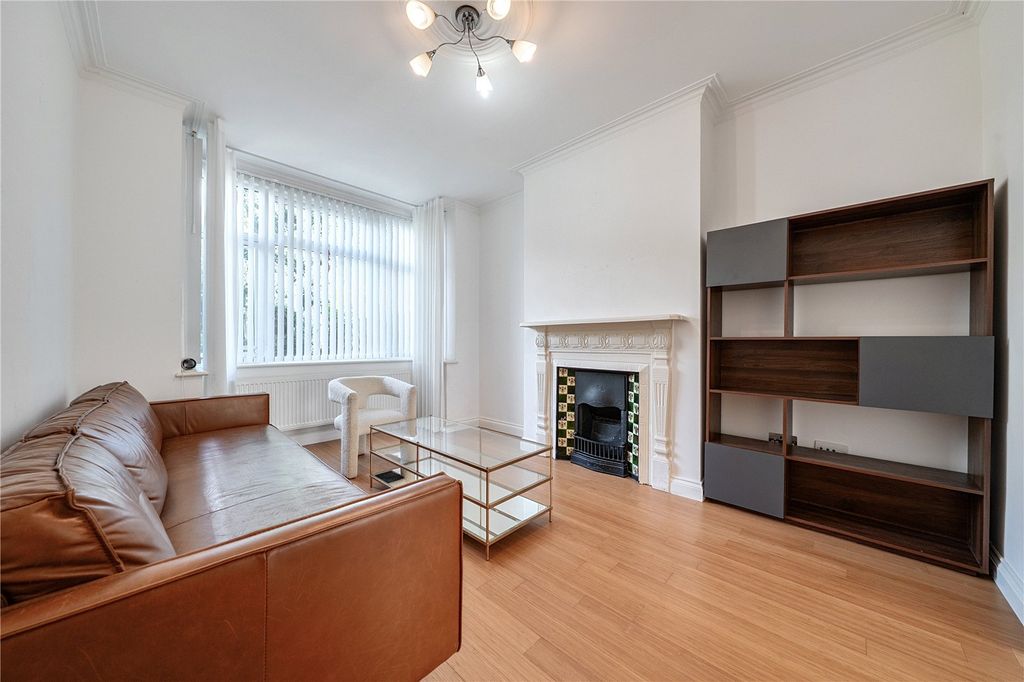 Property photo 2 of 15 Picture No. 27