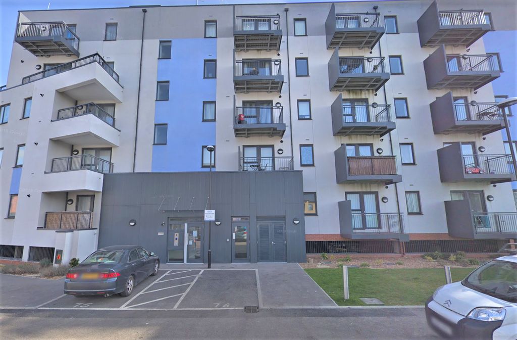 Property photo 1 of 12