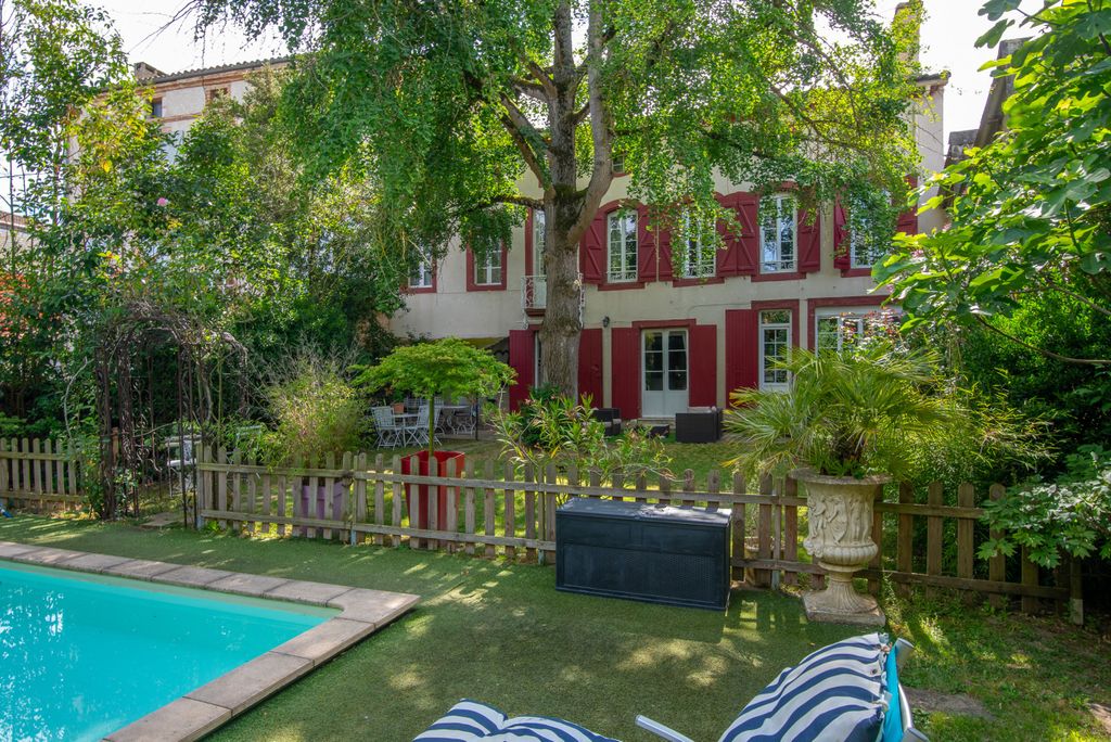 Property photo 1 of 28