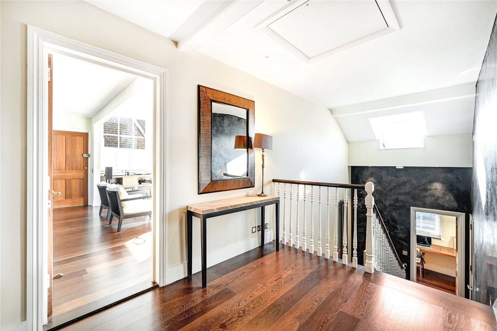 Property photo 2 of 18 Picture No. 15