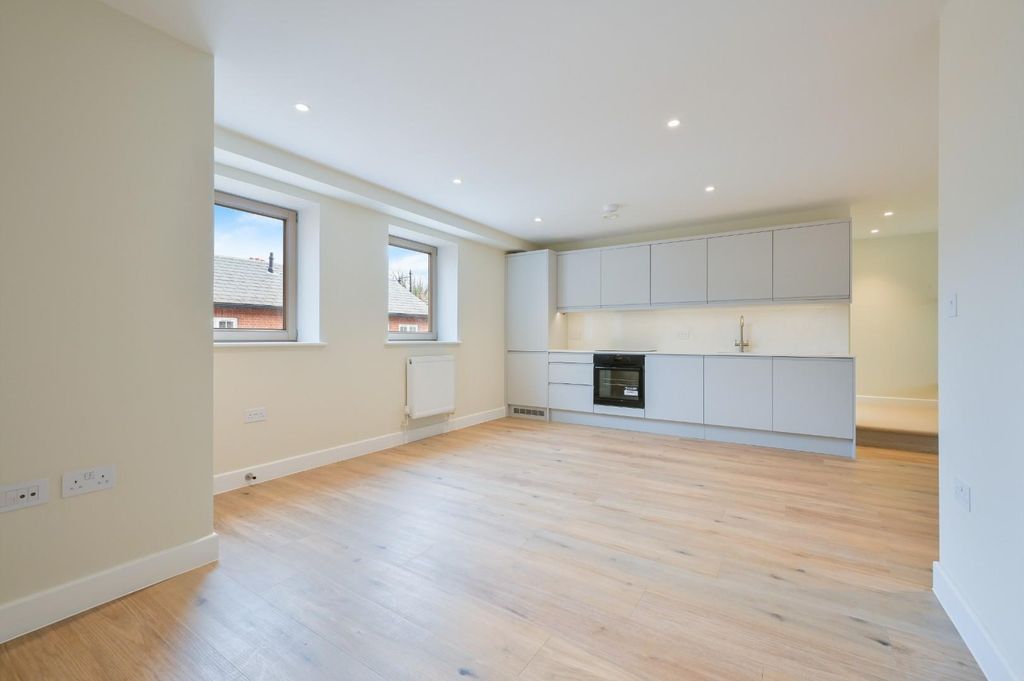 Property photo 3 of 14 Bluebird House