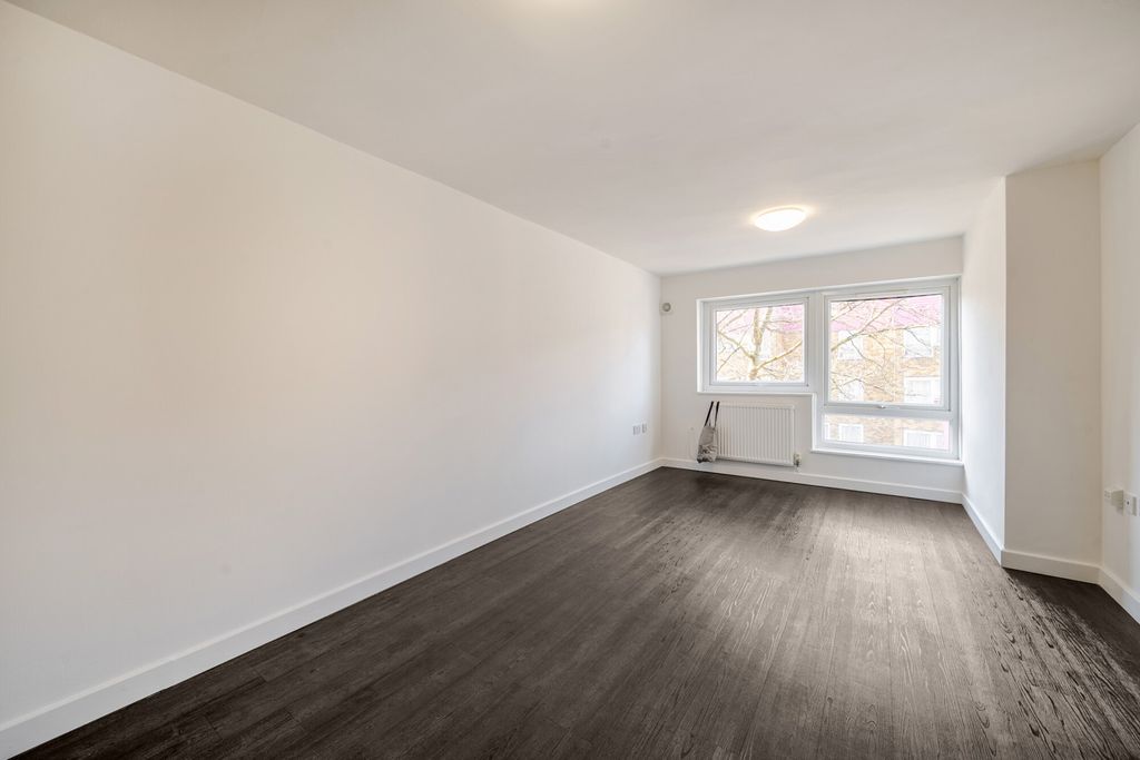 Property photo 2 of 16 1423298-5-69A975B...