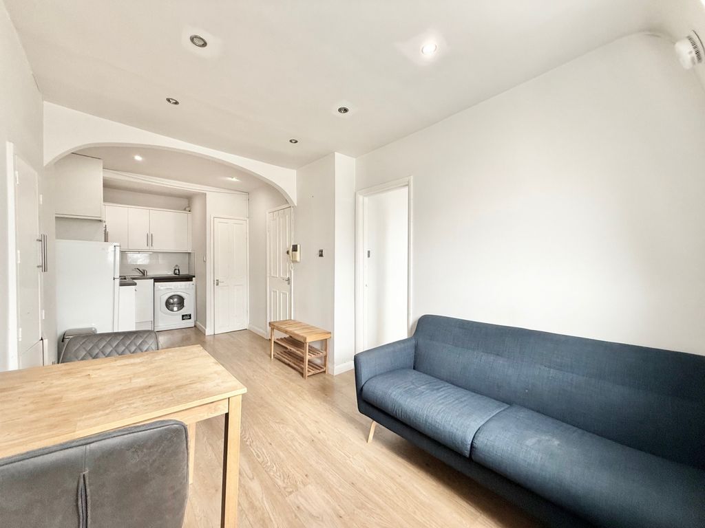 Property photo 2 of 13 Gallery