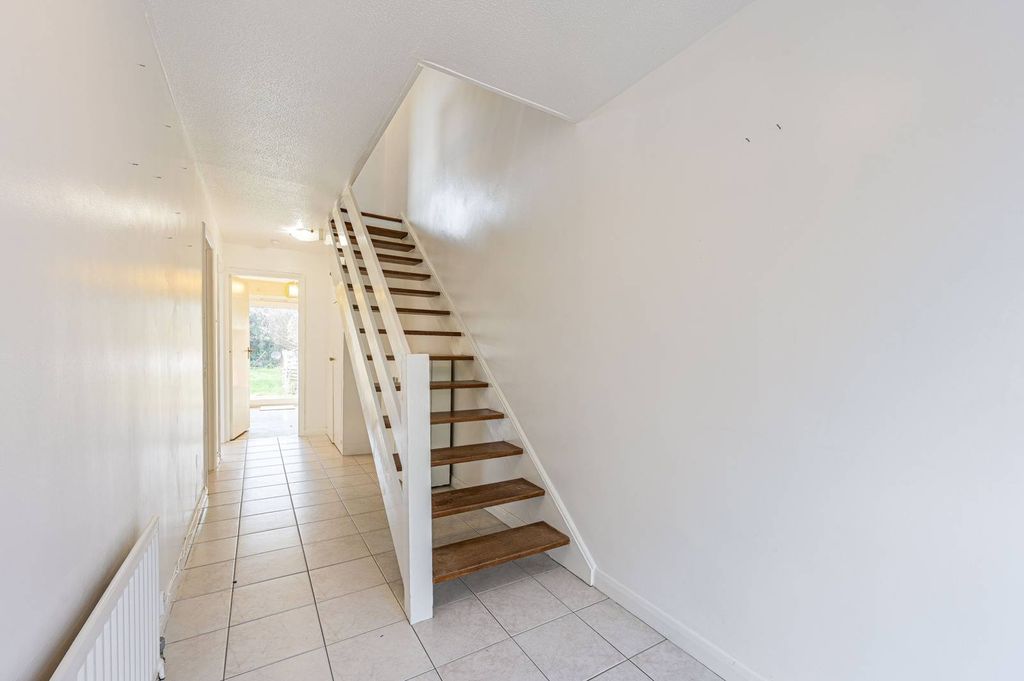 Property photo 1 of 30