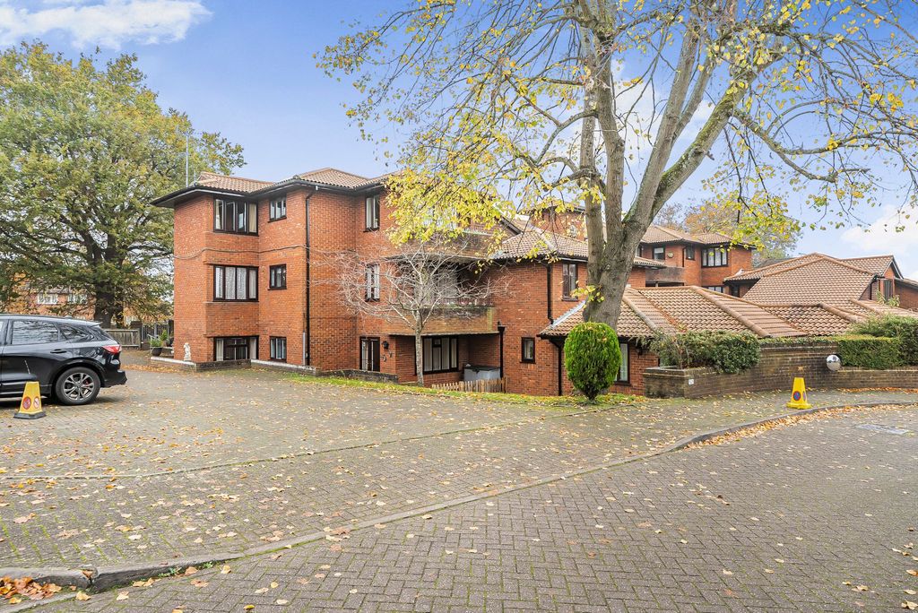 Property photo 1 of 17