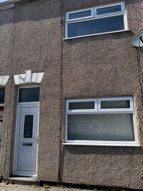 Property photo 1 of 8