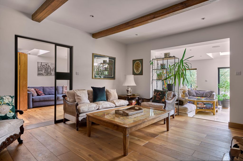 Property photo 2 of 27 Image