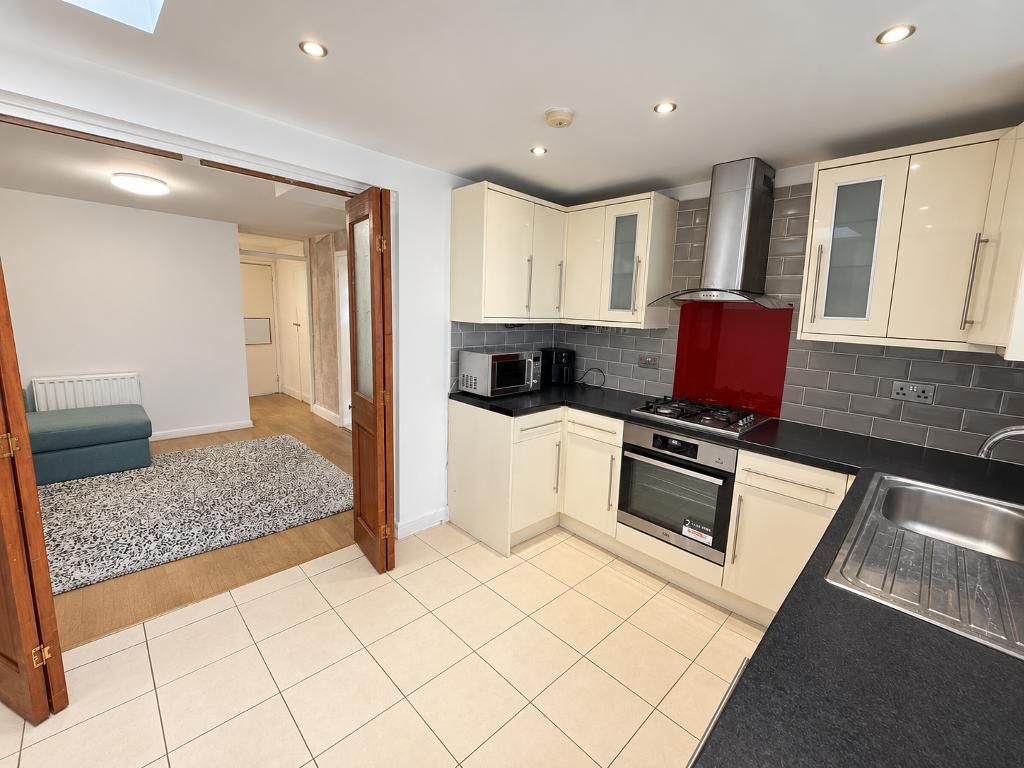 Property photo 3 of 14