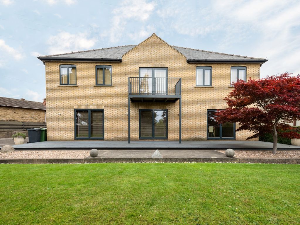 Property photo 1 of 34