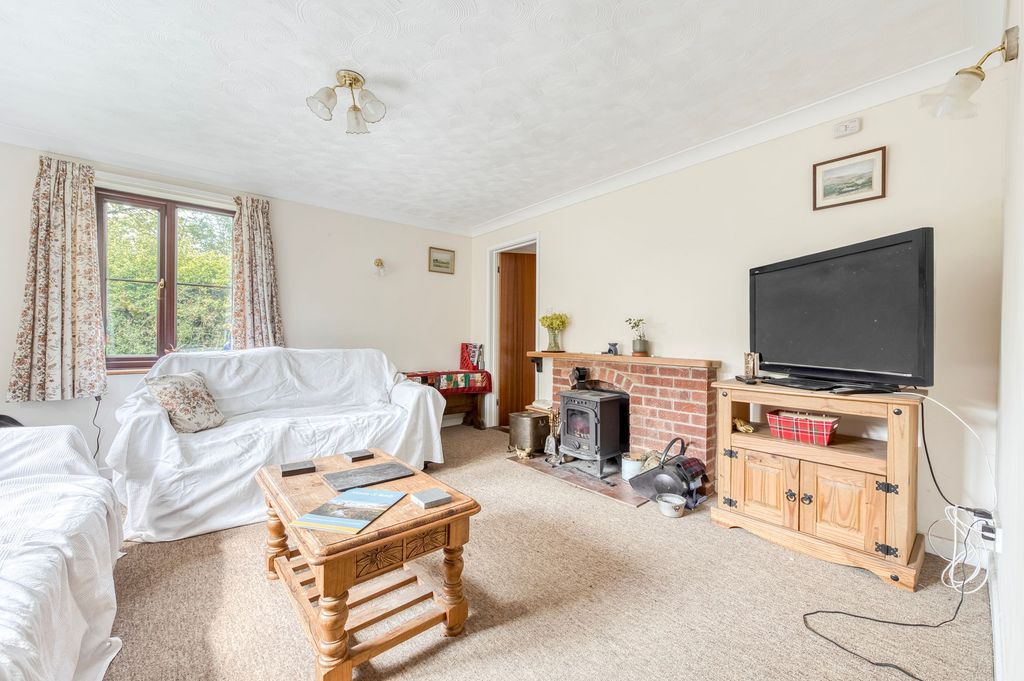 Property photo 2 of 19