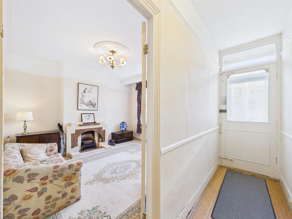 Property photo 2 of 16 Cam01358G0-Pr0205-Still002.Jpg