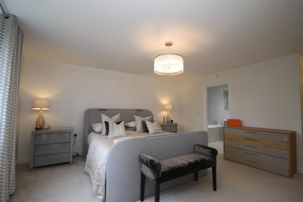 Additional image 17 of 5 bed detached house for saleEachwick Drive, Medburn, Newcastle Upon Tyne NE20