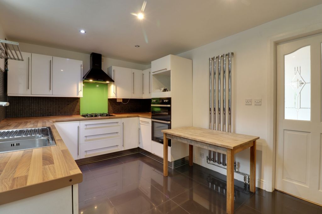 Property photo 2 of 22 Kitchen Diner