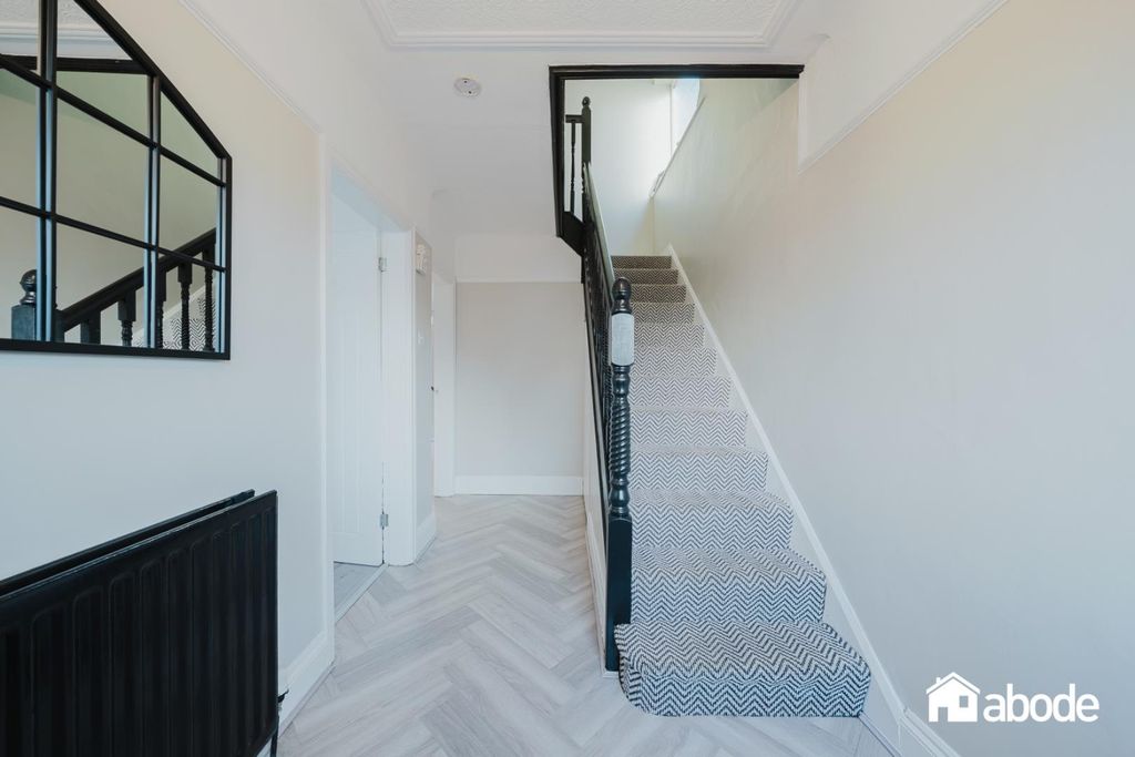 Property photo 2 of 17 Dsc01334-Hdr.Jpg