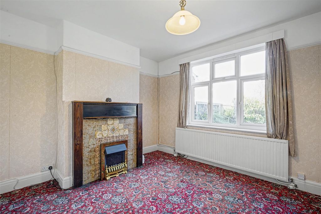 Property photo 3 of 19 Dining/Sitting Room