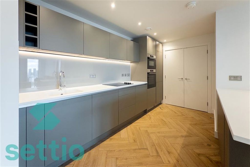 Property photo 3 of 14 (Main)