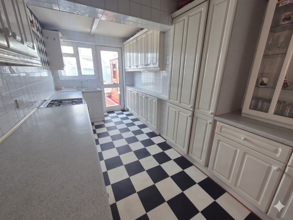 Property photo 3 of 10 5078842