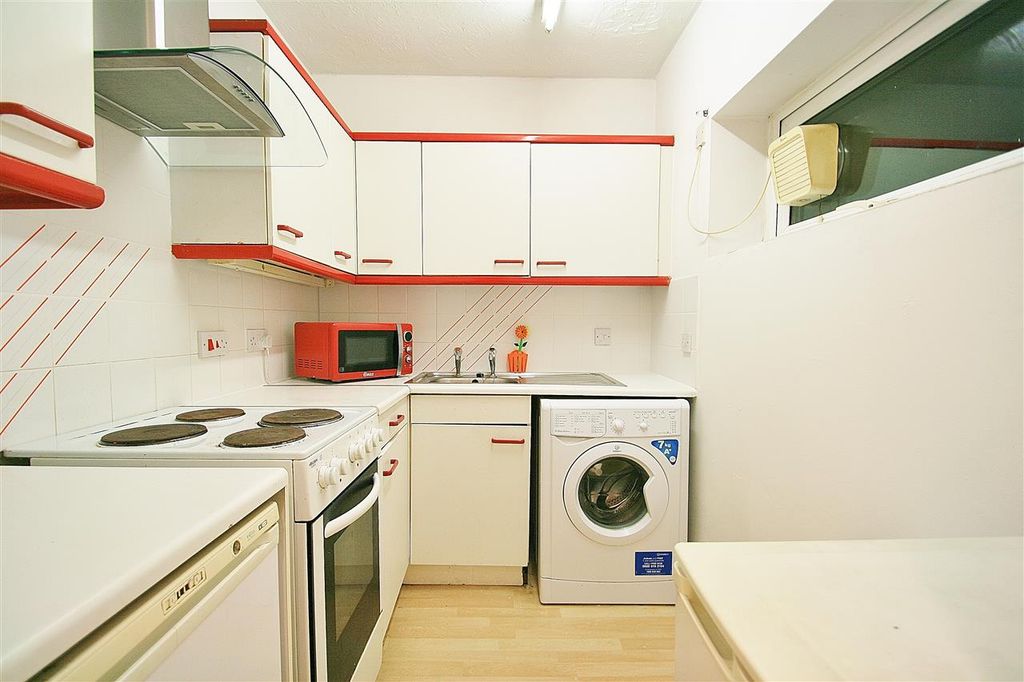 Property photo 2 of 4