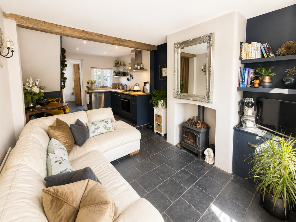 Property photo 2 of 13 Fishpool Street