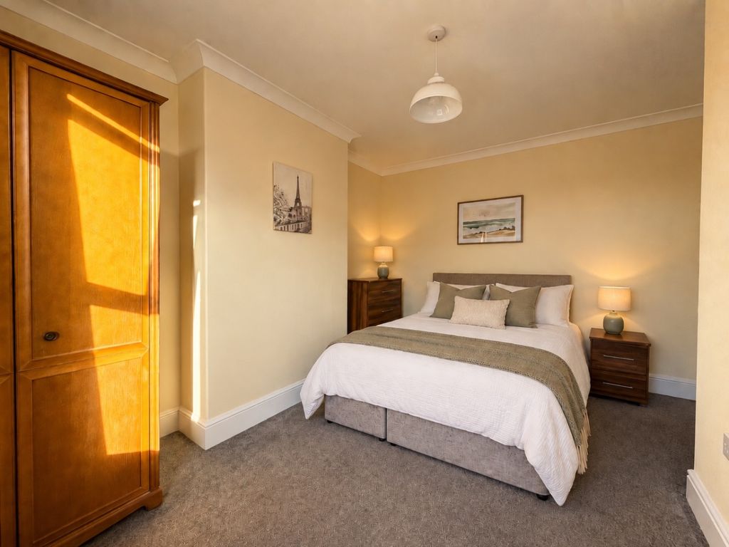 Property photo 1 of 8 5520730
