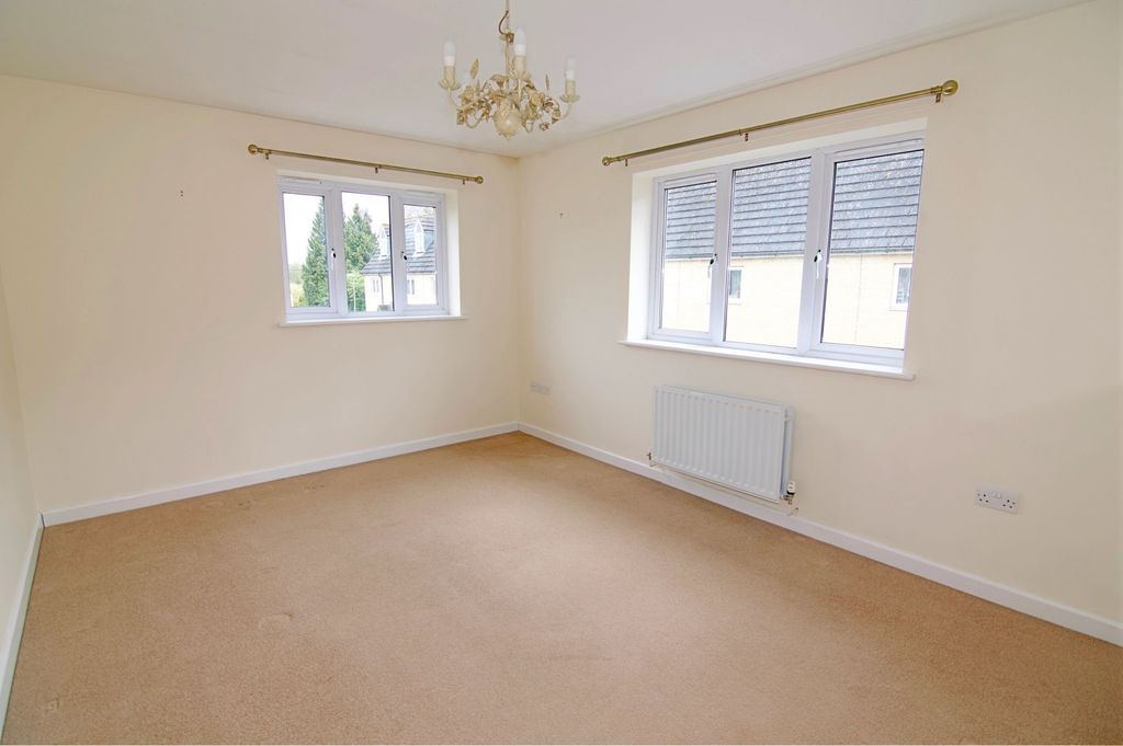 Property photo 3 of 5