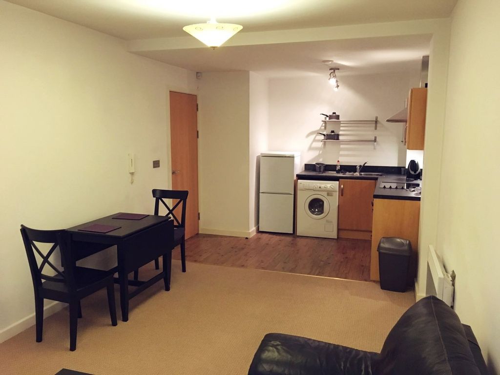 Property photo 2 of 6 Photo 02