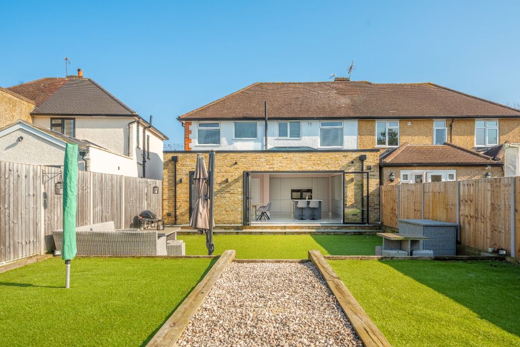 Property photo 3 of 30 3686733