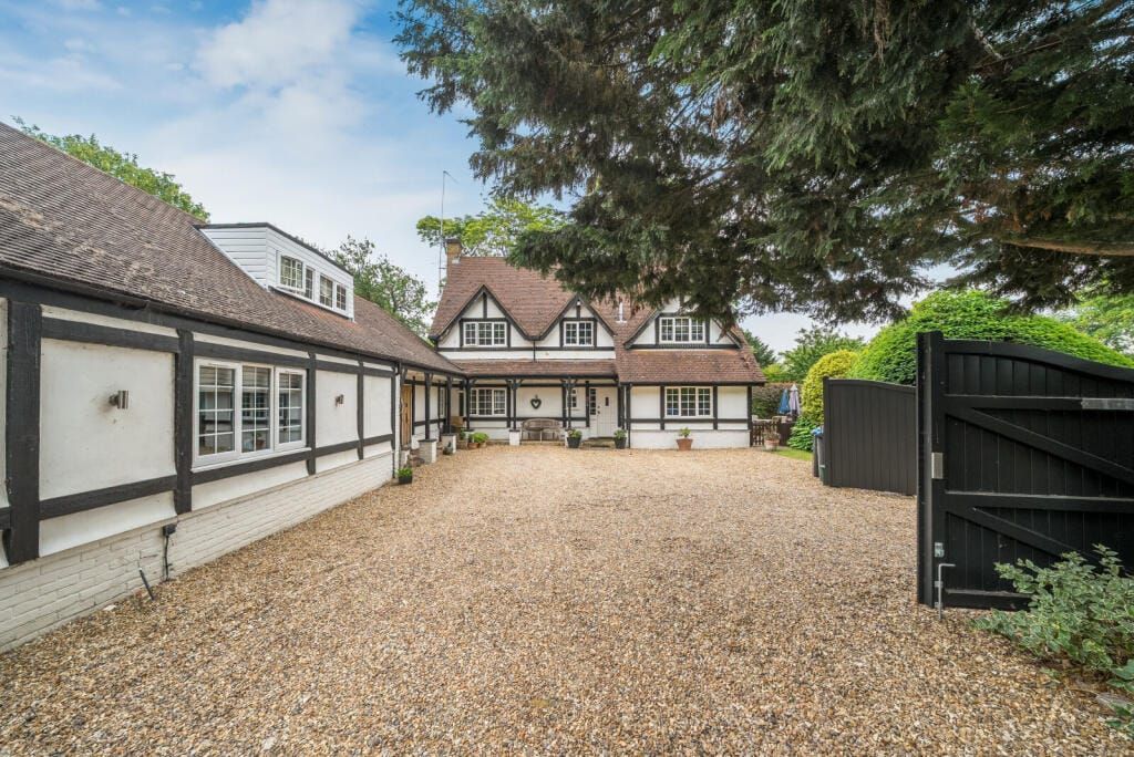 Property photo 1 of 31